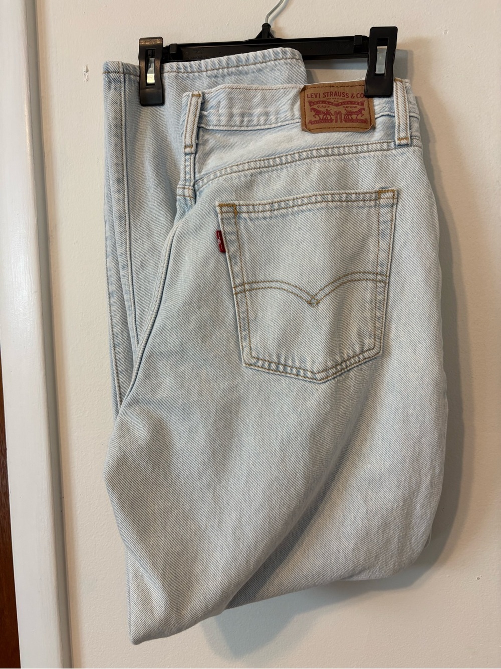 Levi's Women's 94 Baggy Light Wash Wide-Leg Jeans 31